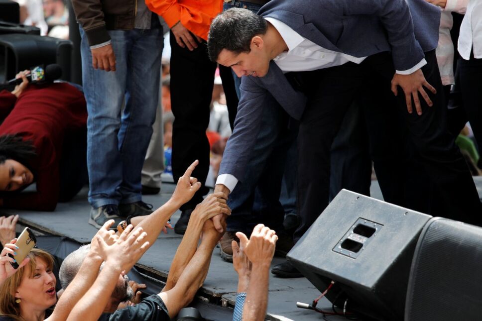 Denuncian arresto de presidente del parlamento y periodistas en Venezuela