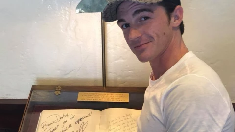 Drake Bell invita a fans a grabar video musical