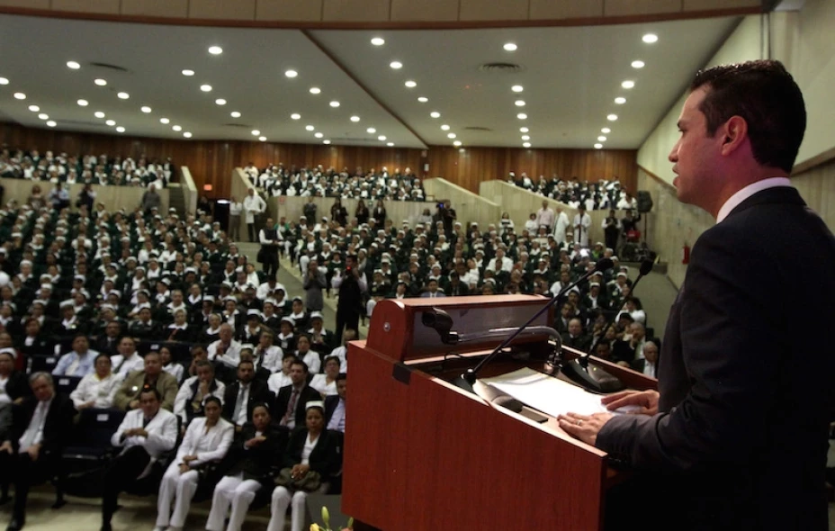 Reconocen a enfermeras