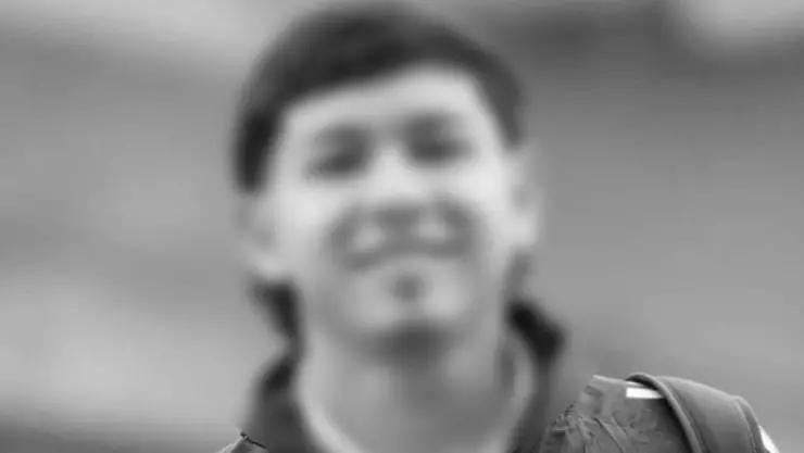 ¡Tragedia! Muere FUTBOLISTA de 18 años tras colapsar en pleno partido