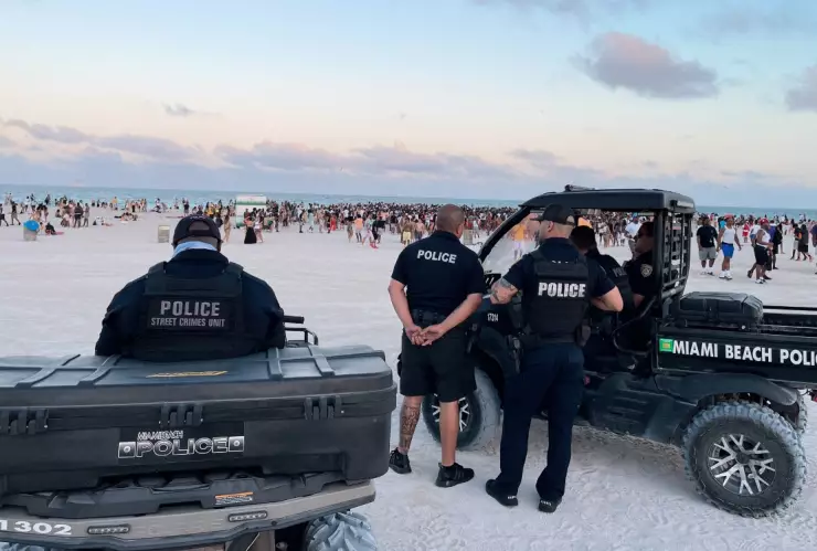 spring break miami toque de queda