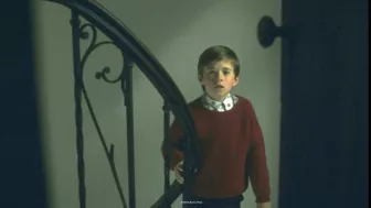 Escena de la película ‘El Sexto Sentido’ (Sixth Sense) con Halley Jeol Osment y Bruce Willis por Azteca 7.