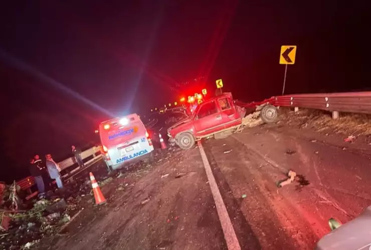 Accidente en la carretera Atlacomulco-Maravatío deja un menor muerto y cuatro lesionados, ¿cómo pasó.png