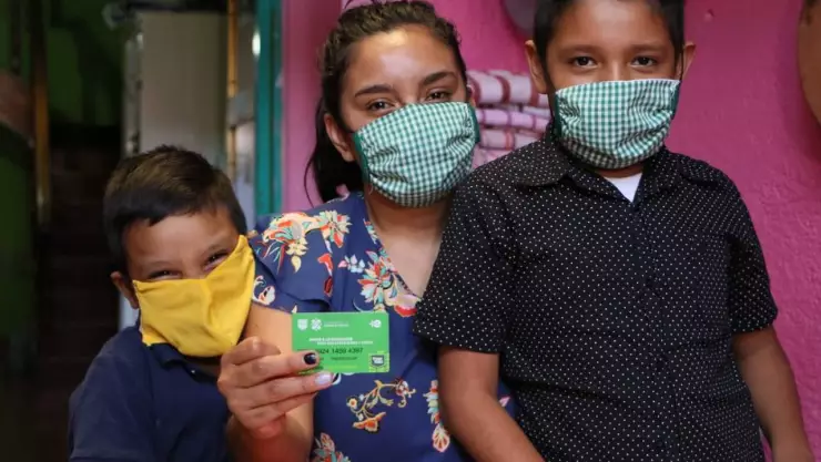 mi beca para empezar tarjeta.jpg