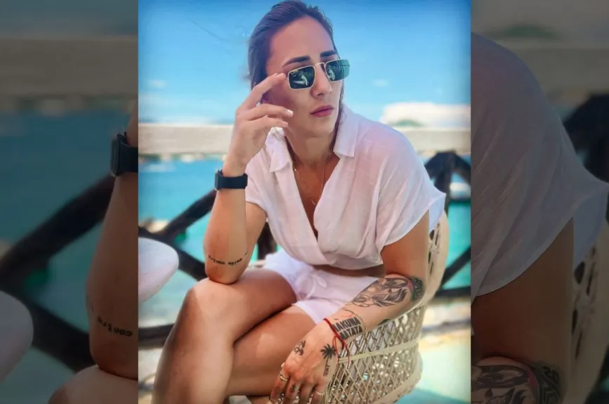 gloria y Paulette hacen oficial su relación (19).jpg