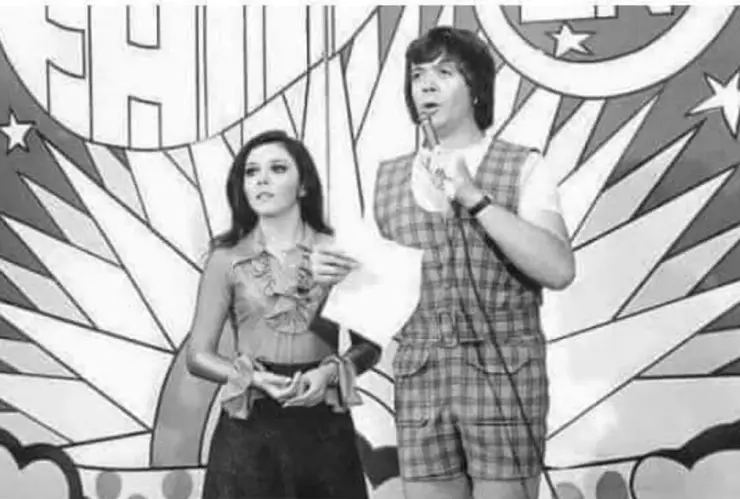 Cuando Verónica Castro era edecán en el programa de Chabelo 1969