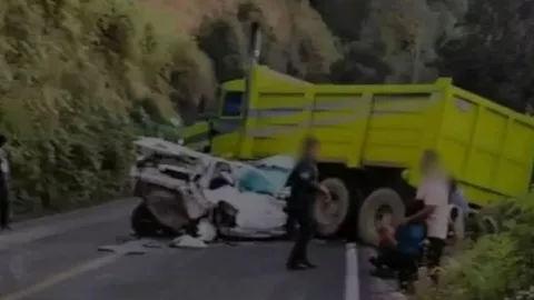 Accidente contra torton en carretera de la Sierra Negra de Puebla dejó a dos menores sin vida; así pasó
