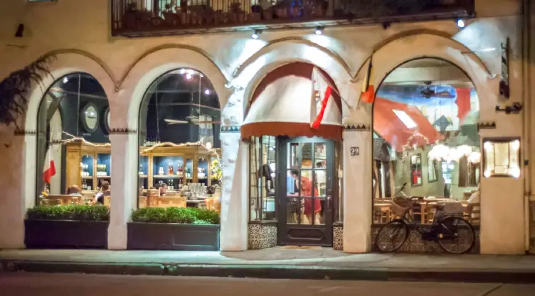 la fachada del restaurante