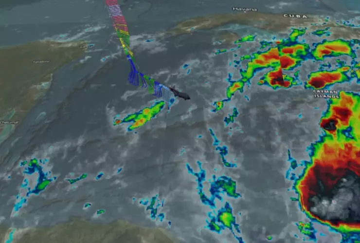 avion cazahuracnes potencial ciclpon 9