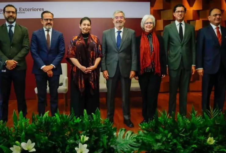 José Ramón de la Fuente anuncia nombramientos y ratificaciones en SRE