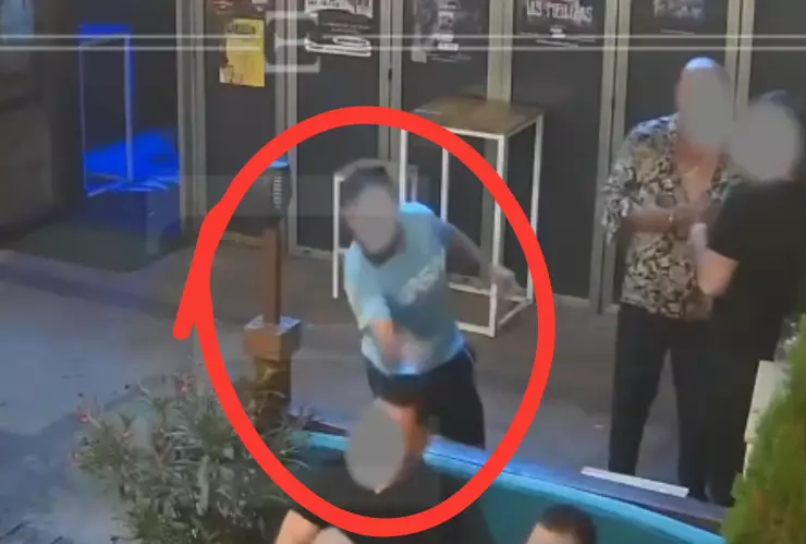 Hombre es apuñalado en bar en Puerto de Mazarrón, España.png