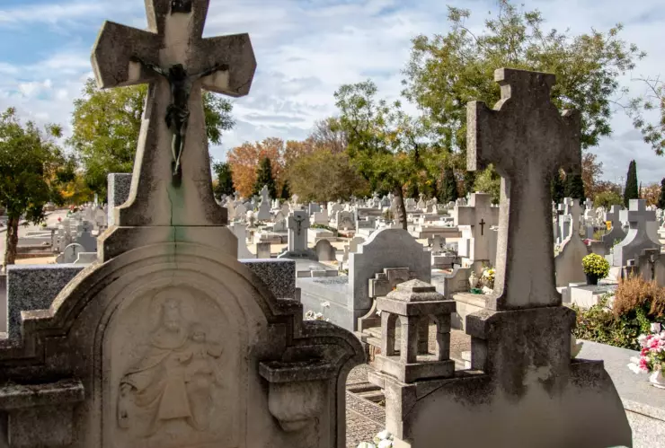 ataque armado en el panteón