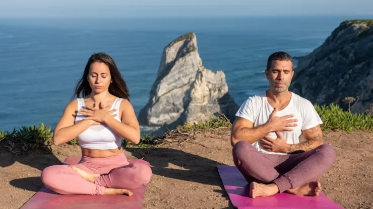 efectos-negativos-del-mindfulness-estudio-revela-riesgos-la-meditacion-en-la-salud-mental