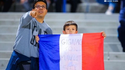 El gesto de Gignac que hizo llorar a un niño aficionado de Tigres