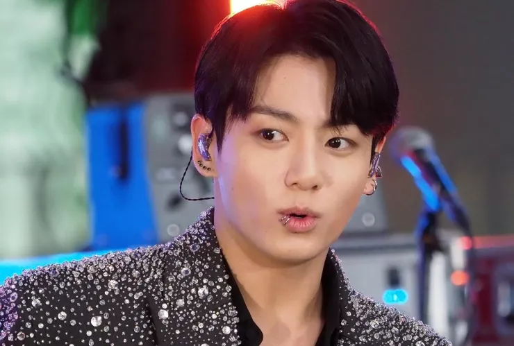 ¿Jungkook tiene nueva novia? La foto viral que desató rumores entre los fans de BTS