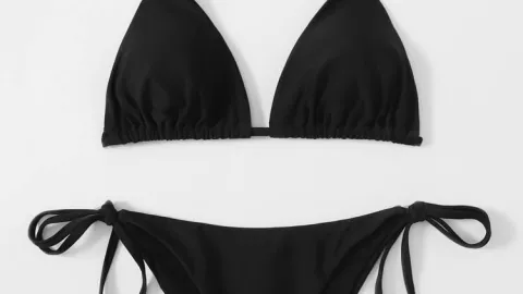 Los bikinis de triángulo favorecen al busto pequeño y son un clásico