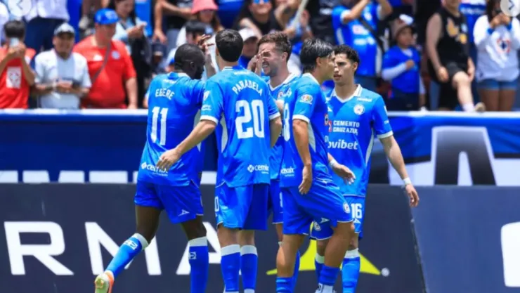 por-que-prohibieron-entrar-barras-cruz-azul-estadio-la-corregidora