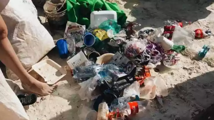 cancun playas contaminadas cubrebocas.jpg