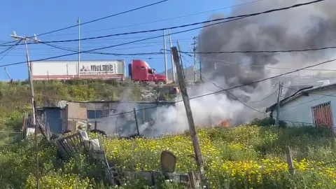 Incendio en la colonia Los Arenales en Tijuana