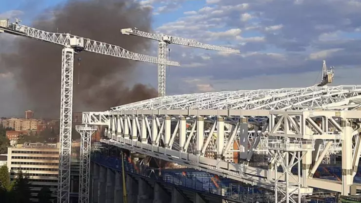 Se incendia el estadio Santiago Bernabéu durante remodelación
