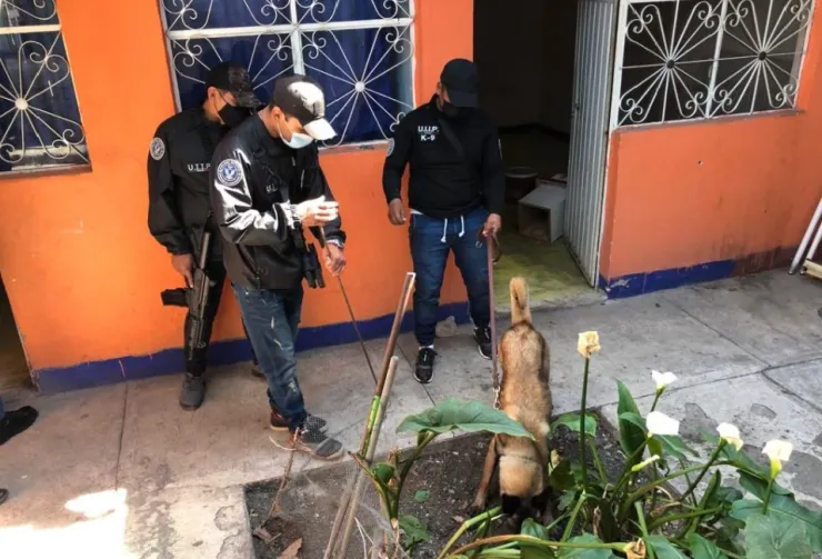 Hay 7 viviendas al interior del inmueble donde buscan restos de víctimas de feminicida serial.jpg