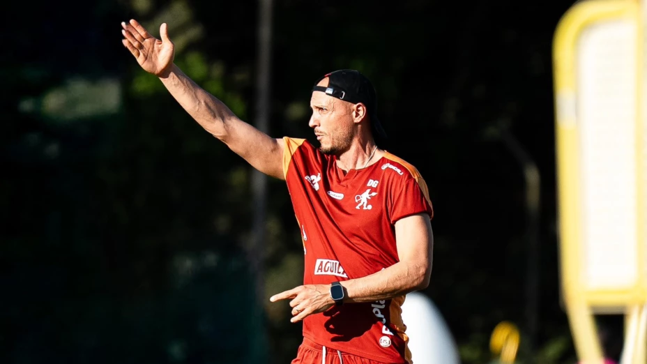 David González es nuevo entrenador del América de Cali