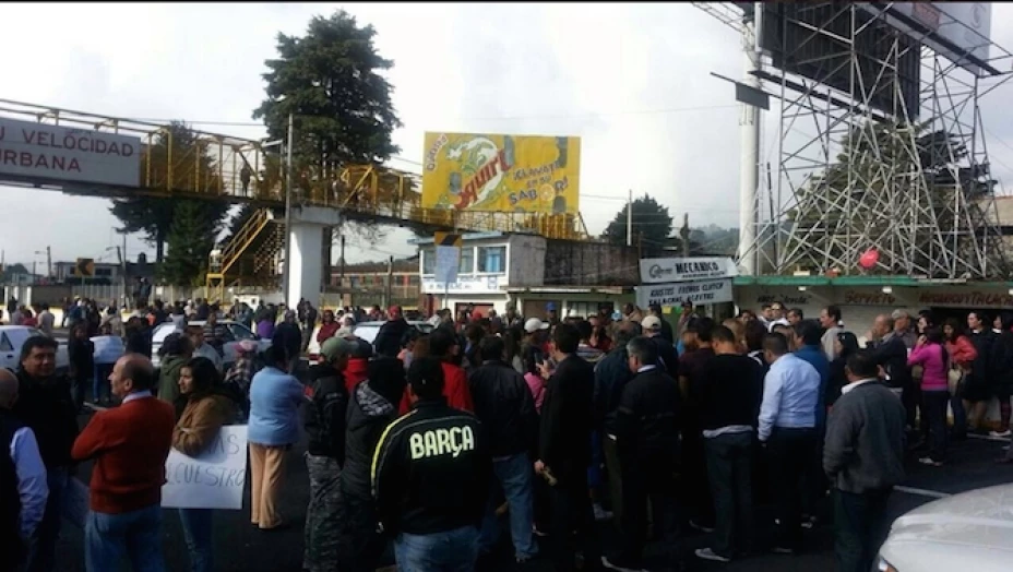 El bloqueo se registra a la altura de Tres Marías