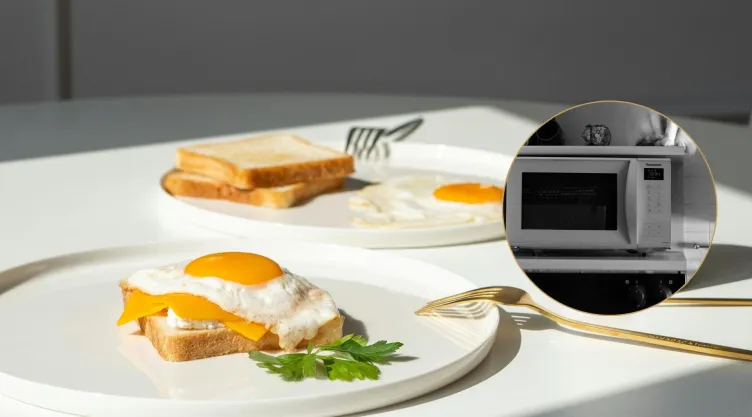 Así puedes cocinar huevos fritos en el microondas.