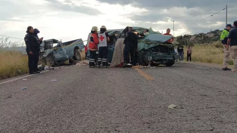 ÚLTIMA HORA: Mueren 6 personas y 4 lesionados tras brutal accidente en la Carretera entre Ojuelos y Aguascalientes  