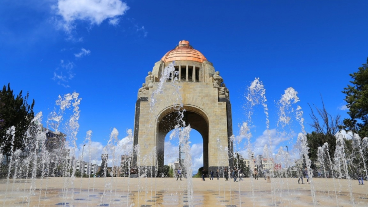 20 de noviembre: ¿Qué personajes están enterrados en el Monumento a la Revolución?
