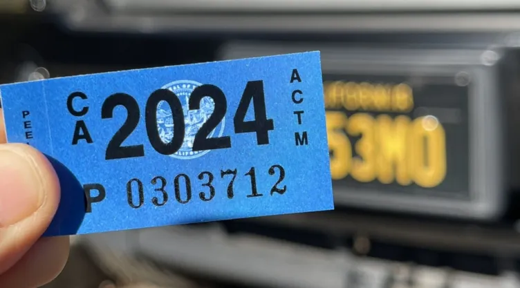 Un ticket de turno del DMV.