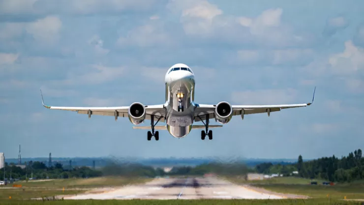 ¡Cuidado! CANCELAN 1 importante vuelo internacional Estado del Aeropuerto Internacional del Bajío hoy 21 de enero EN VIVO.jpg