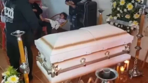 Restos del pequeño Federico regresan a Campeche tras accidente aéreo en Texas