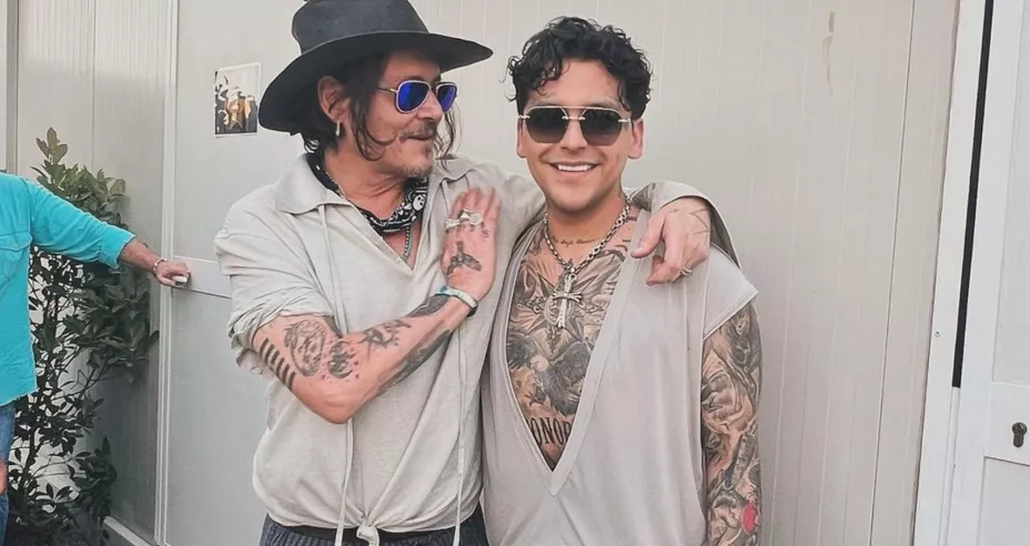 Christian Nodal y Johnny Depp comparten fotos juntos.jpg