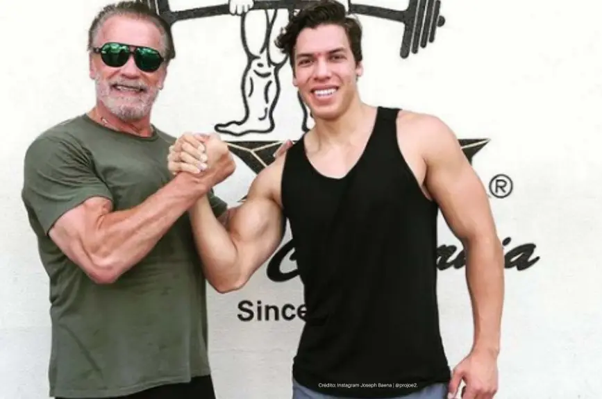 Arnold-Schwarzenegger-detective-en-el-kinder