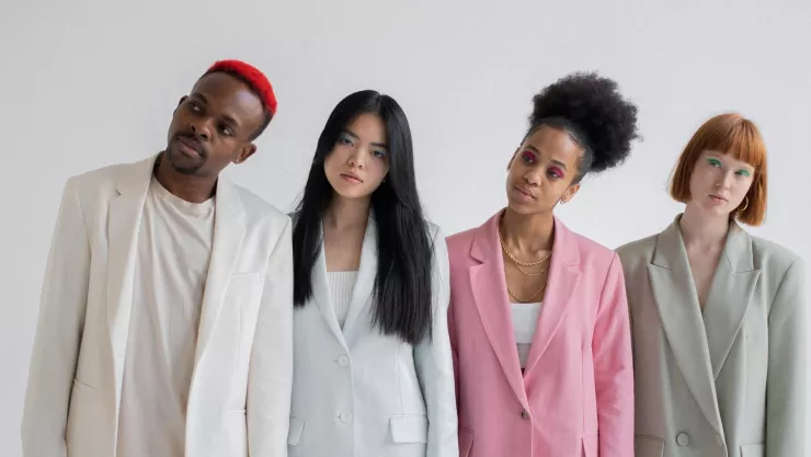 Nana Calistar y los colores que deben portar los signos del zodíaco para tener suerte en TODO del viernes 10 al domingo 12 de abril de 2026