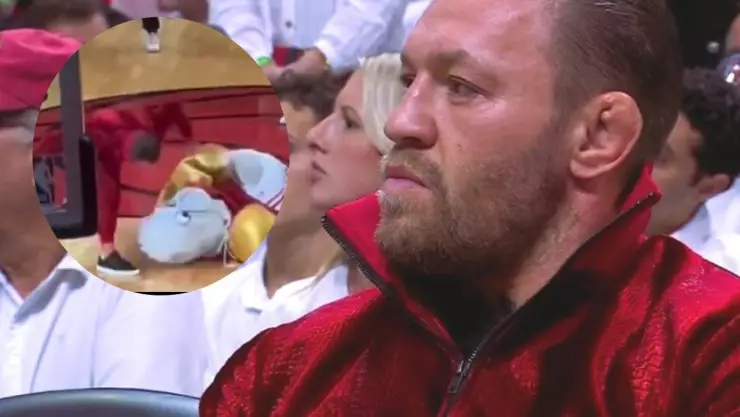 VIDEO ¡Se le pasó la mano! Conor McGregor golpea a mascota de Miami Heat.jpg