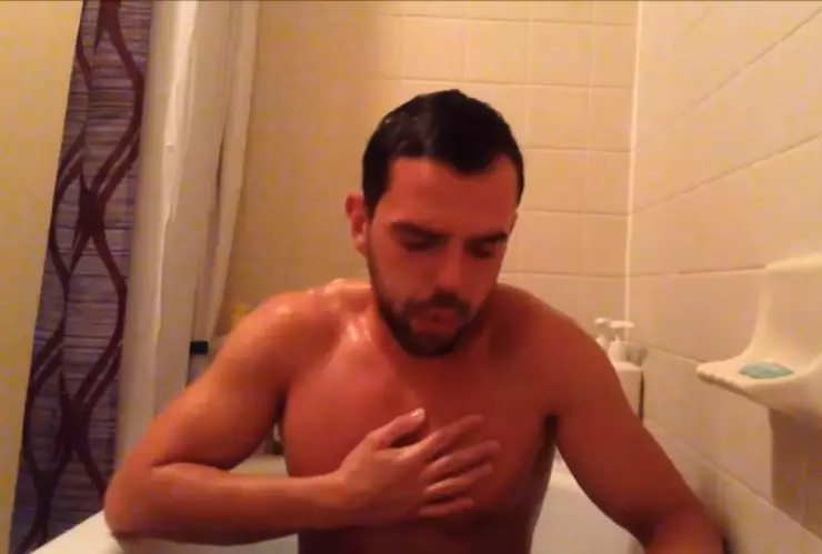 Influencer sufre infarto en vivo.