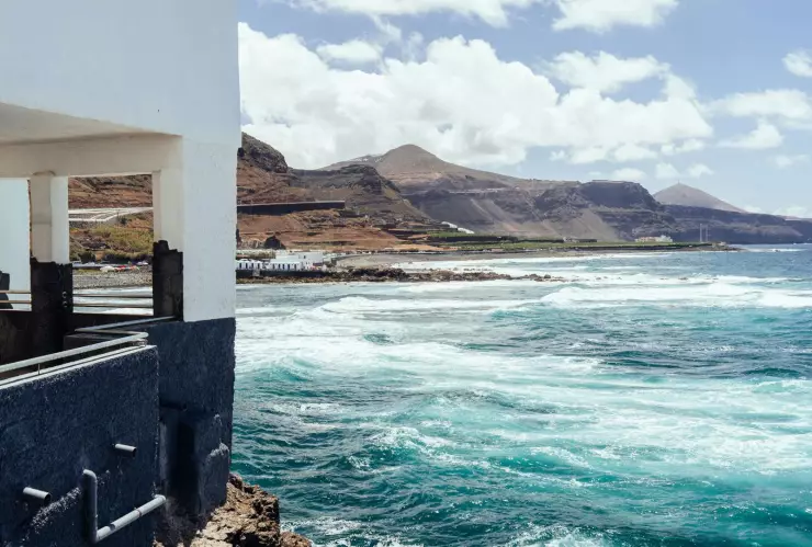 Turista pierde la vida al caer desde la barandilla del hotel a más de 6 metros.jpg