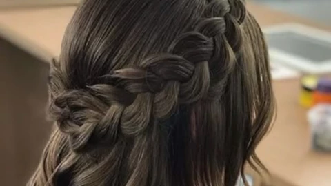 peinados para fiestas elegantes con cabello suelto