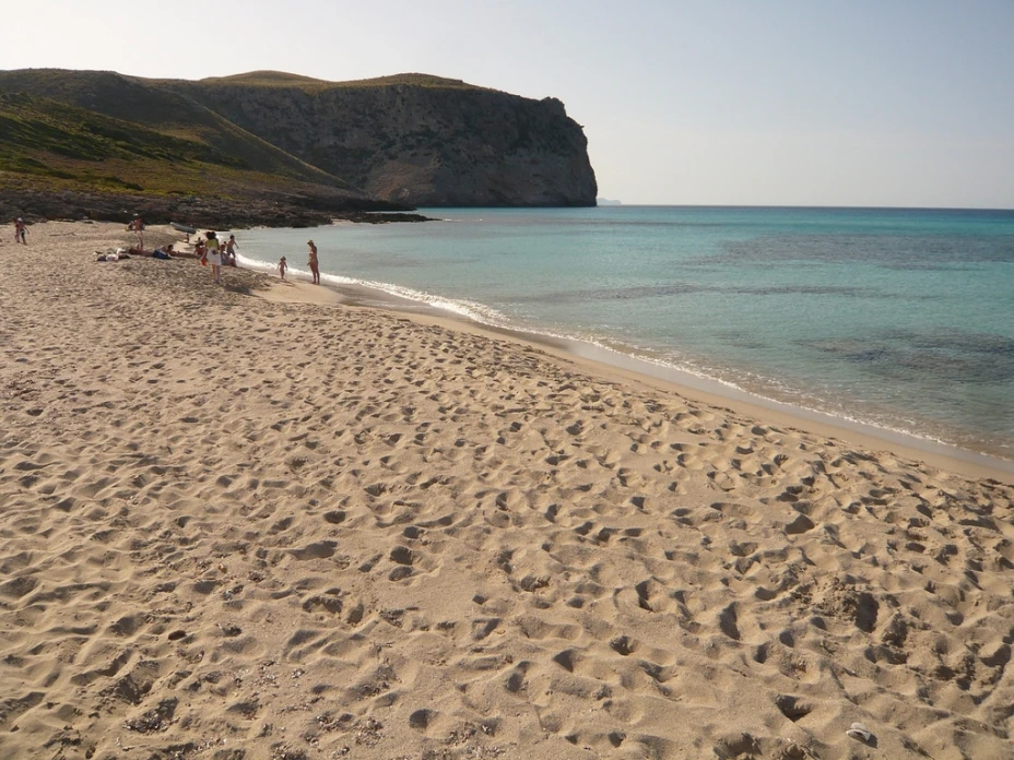 Violado en la playa