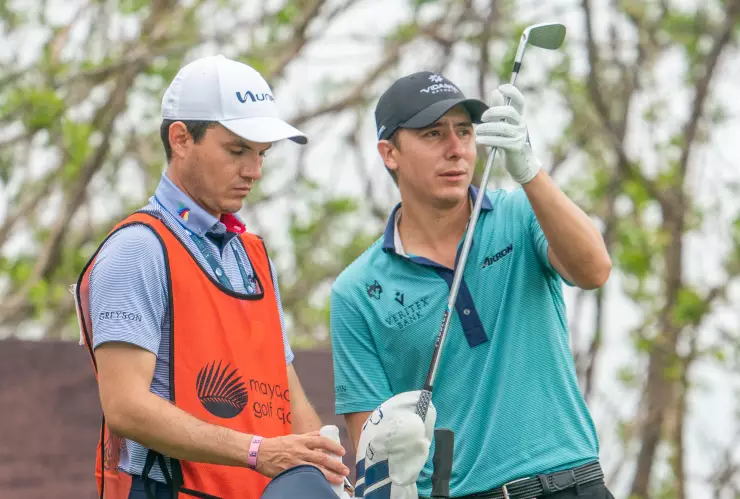 Carlos Ortiz es el mejor mexicano hasta el momento en el Mayakoba Golf Classic