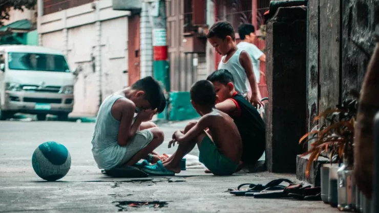 Carta, vidrio, niño2.jpg