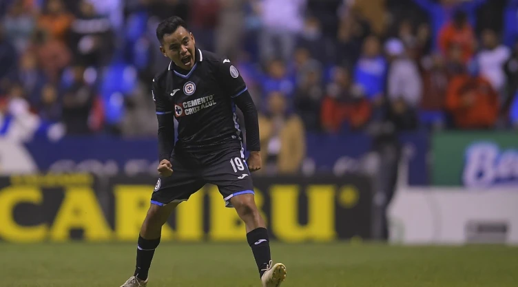 Charly Rodríguez festeja gol contra Puebla Cruz Azul Clausura 2023