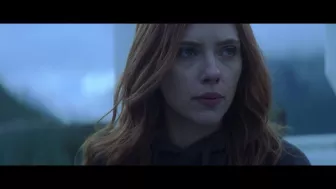 Es una heroína decidida, que pone en riesgo su vida para destruir el sistema que creó a las Viudas Negras.