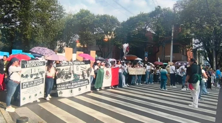 Qué piden los trabajadores del IMSS durante megamarcha nacional