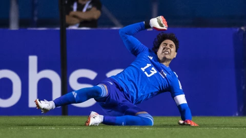Memo Ochoa es baja de la selección Mexicana