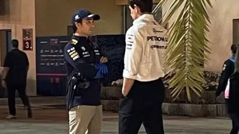 Checo con Toto Wolff