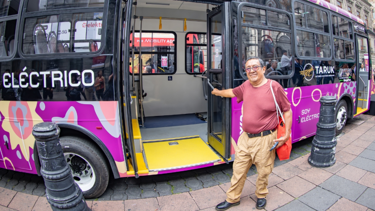 Conahcyt presenta su primer camión 100 por ciento eléctrico