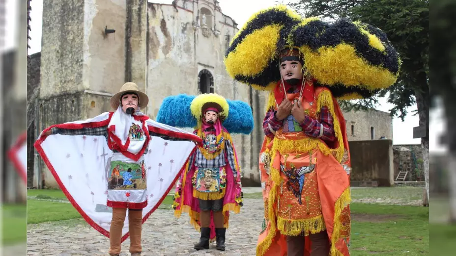 Sayones de Tetela del Volcán